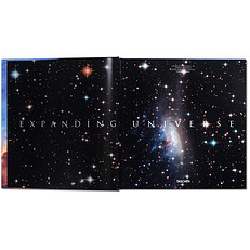 Expanding Universe. The Hubble Space Telescope