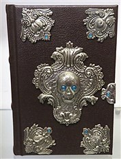 The Tales of Beedle the Bard (First Edition in Clamshell Case)